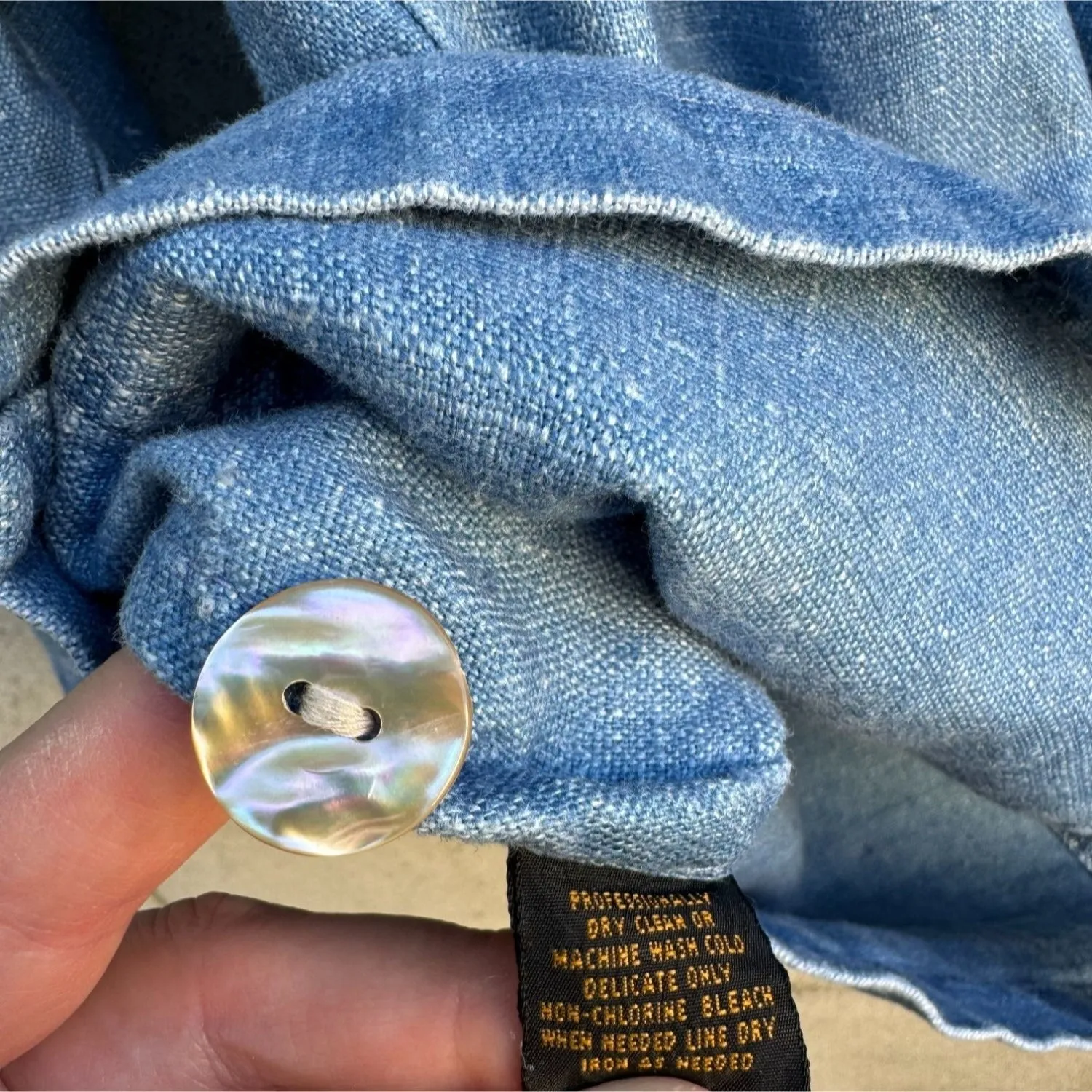 Eddie Bauer Vintage Women's Blue Denim Button-Up V-Neck Cargo Work Barn Jacket